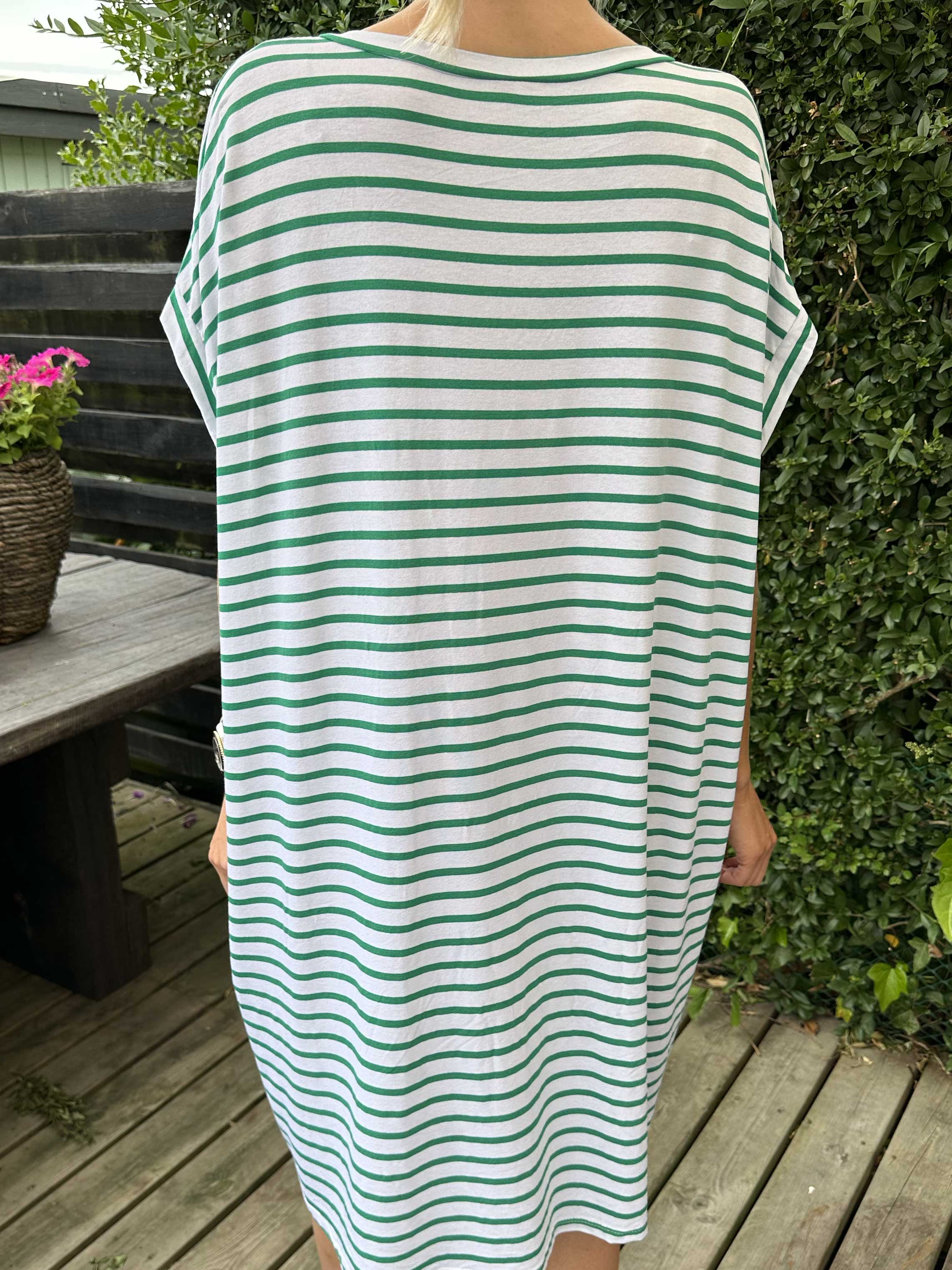 Cath - Söt t-shirtklänning i viskos med silverstjärna